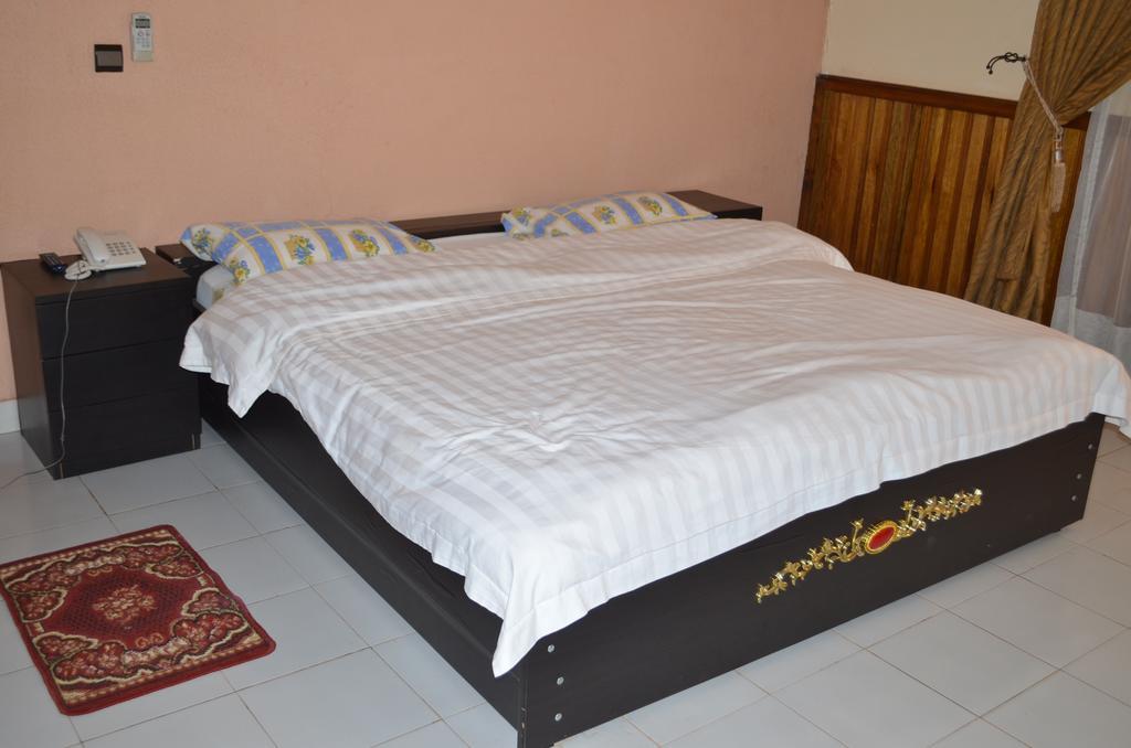 Ouaga Beach Hotel Ouagadougou Luaran gambar