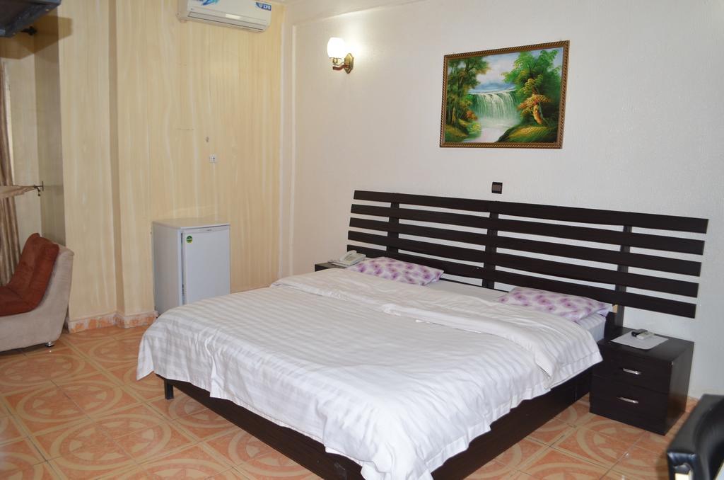 Ouaga Beach Hotel Ouagadougou Luaran gambar