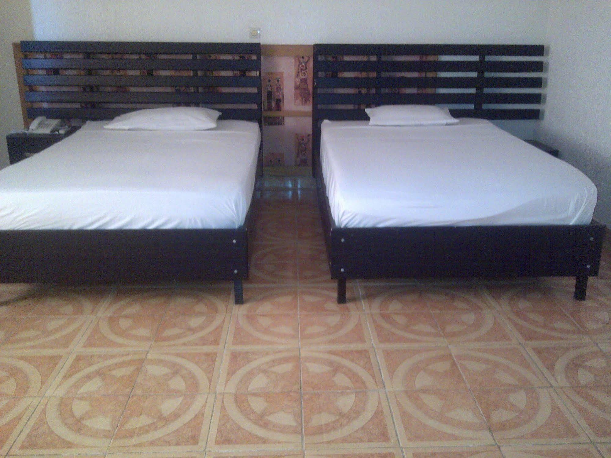 Ouaga Beach Hotel Ouagadougou Luaran gambar