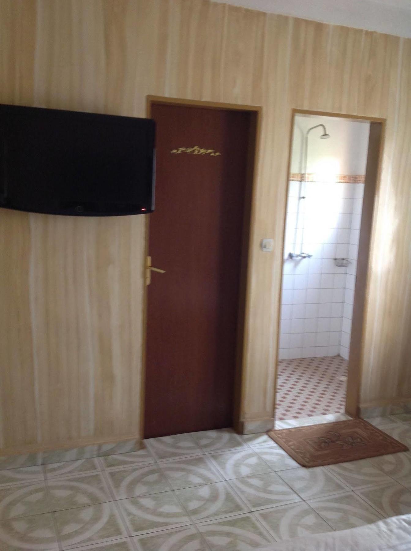 Ouaga Beach Hotel Ouagadougou Luaran gambar