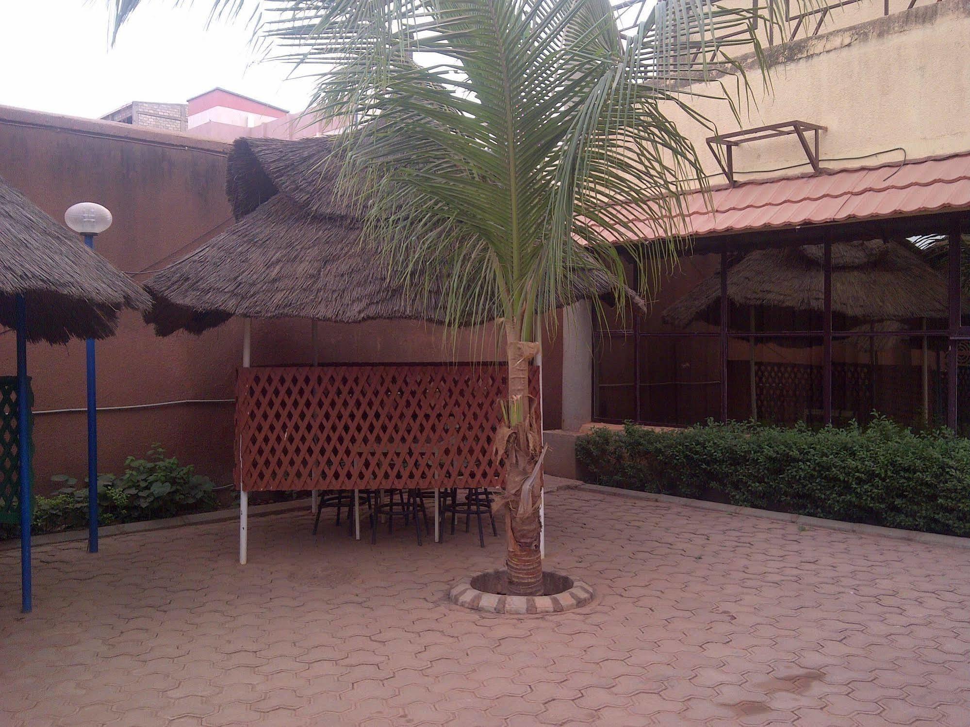 Ouaga Beach Hotel Ouagadougou Luaran gambar